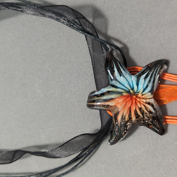 Glass Pendant Starfish Necklace - Picture 4 of 4